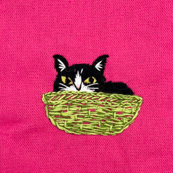 　手刺繡スマホショルダーかご猫 7枚目の画像