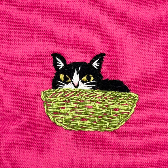 　手刺繡スマホショルダーかご猫 7枚目の画像