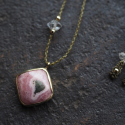 pyrite in rhodochrosite brass necklace (hanamushiro) 3枚目の画像