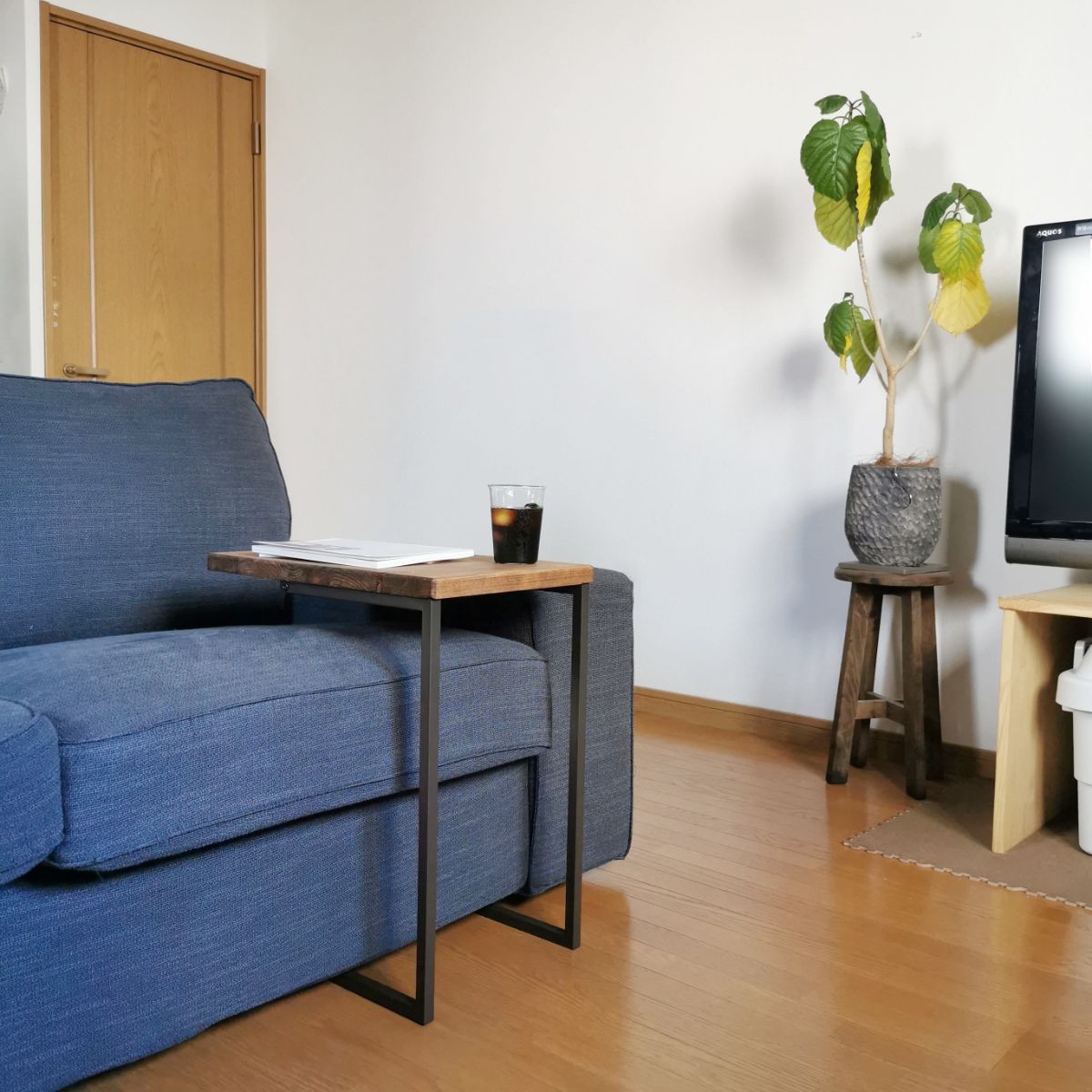 無垢材とアイアンの軽量サイドテーブル / ブラウン / 45×30×53cm/ 完成品 / 父の日 / シェルフ