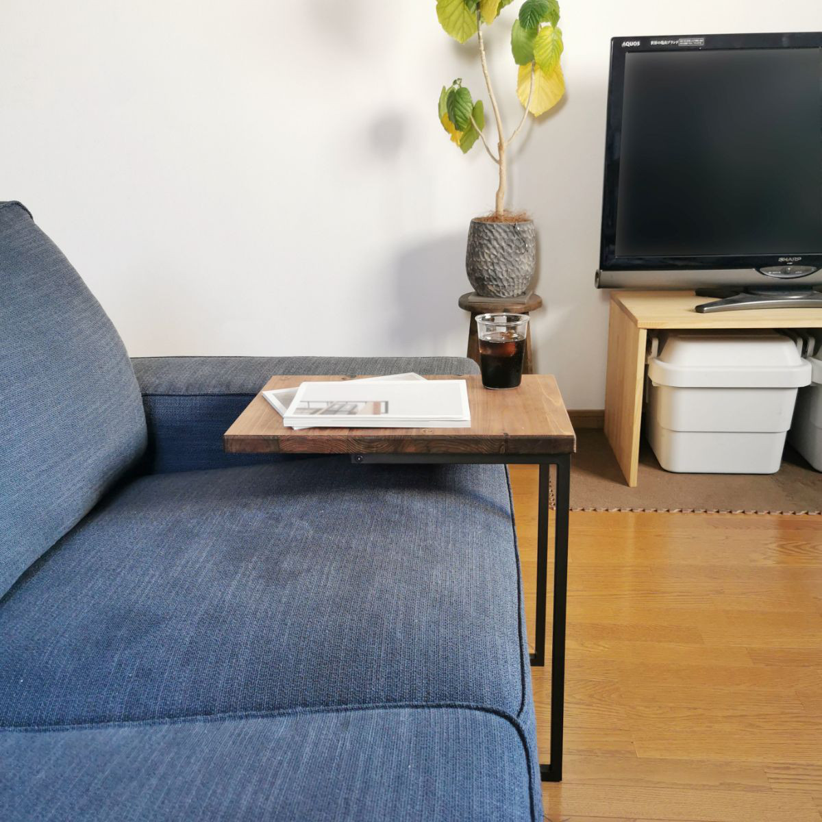 無垢材とアイアンの軽量サイドテーブル / ブラウン / 45×30×53cm/ 完成品 / 父の日 / シェルフ