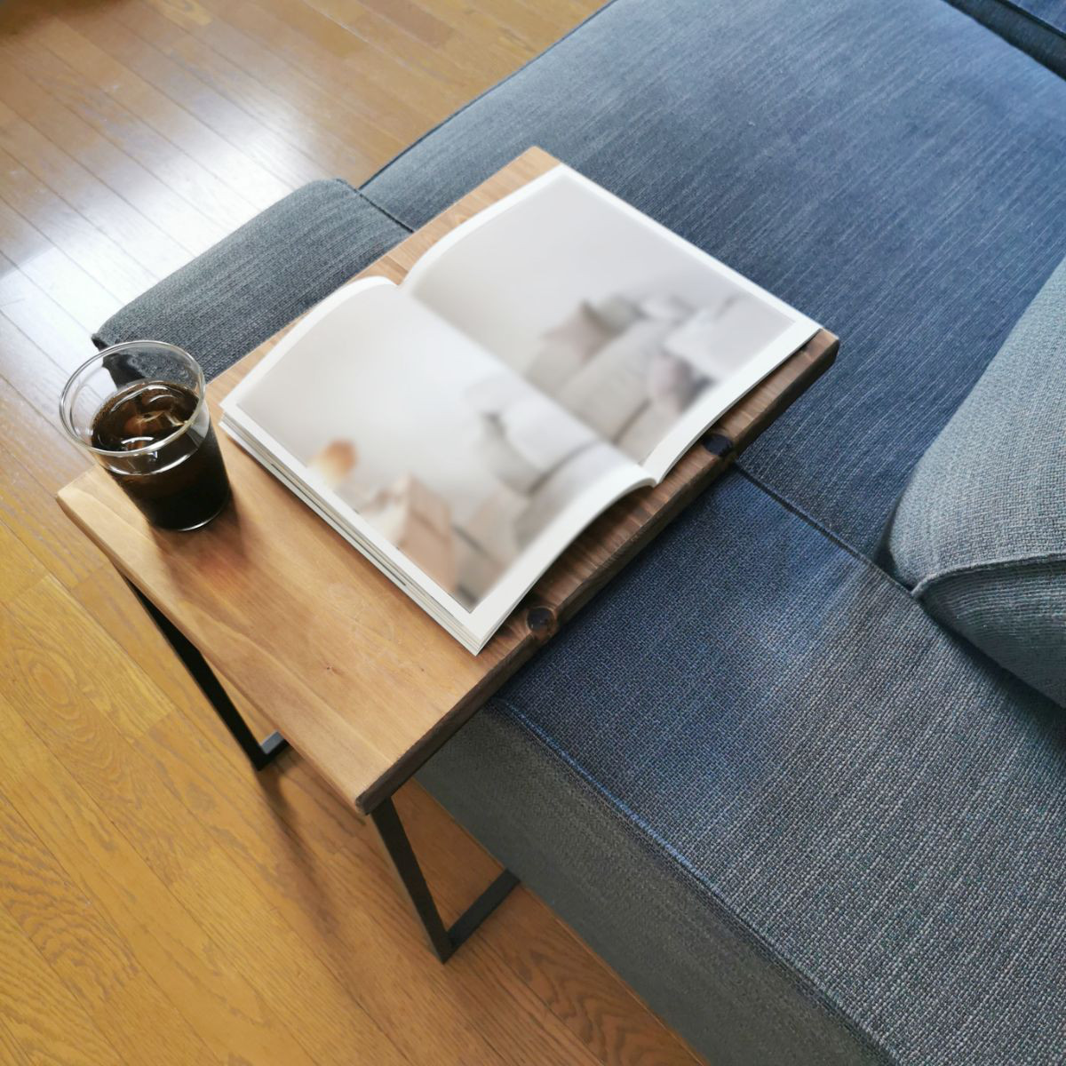 無垢材とアイアンの軽量サイドテーブル / ブラウン / 45×30×53cm/ 完成品 / 父の日 / シェルフ