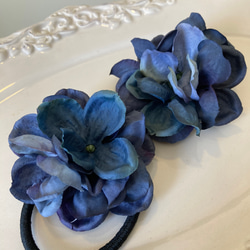 紺色クラシカル紫陽花のヘアゴム＆コサージュ <2点セット> 4枚目の画像