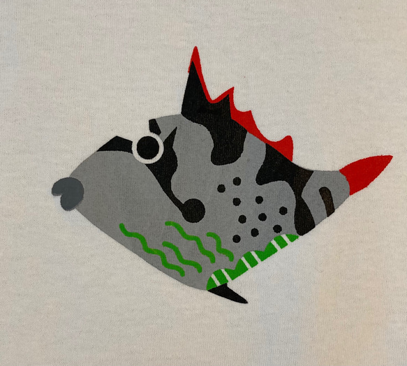キヘリモンガラ幼魚Tシャツ　レディース　白地 2枚目の画像