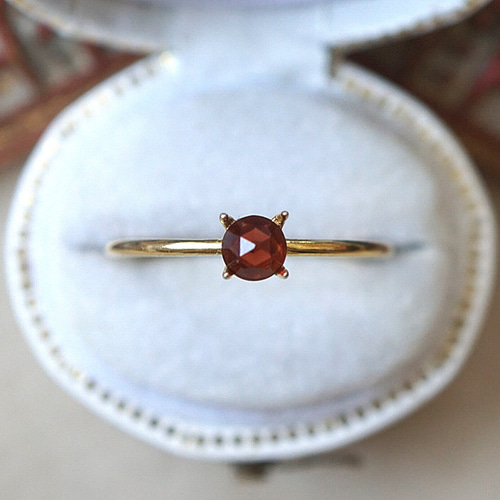 濃いめ【4mm】宝石質ガーネット ローズカットRing〈18kgp〉 指輪  