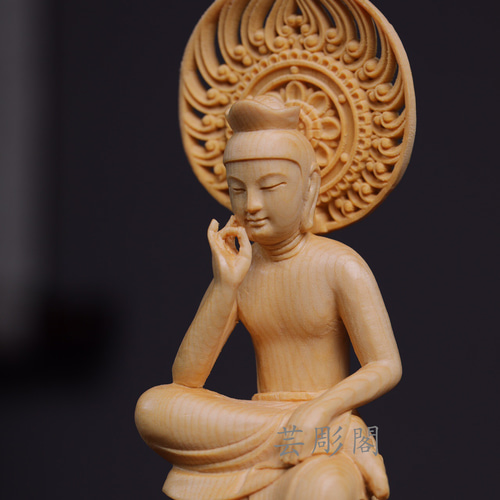 静思菩薩 弥勒菩薩半跏思惟像 木彫仏像 仏教美術品 精密細工