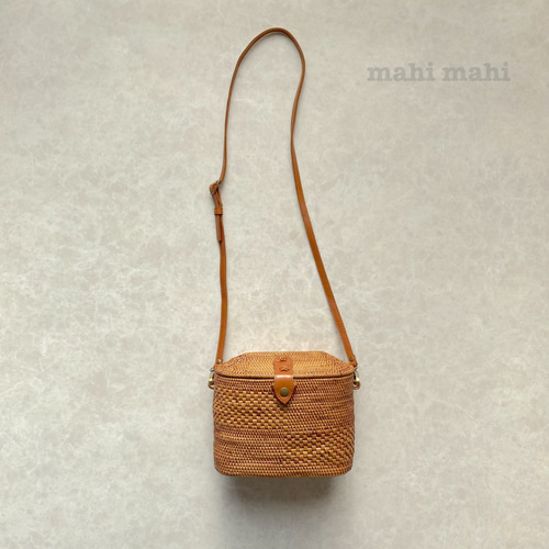 もっこり蓋デザイン☆ショルダーかごバッグ♪ショルダーバッグ