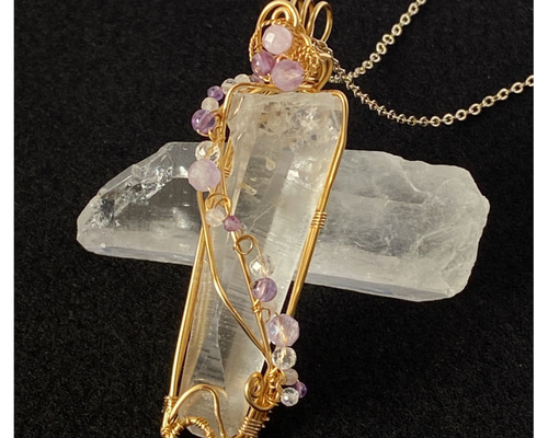 レムリアンシードクリスタルと天然石ビーズのワイヤージュエリー