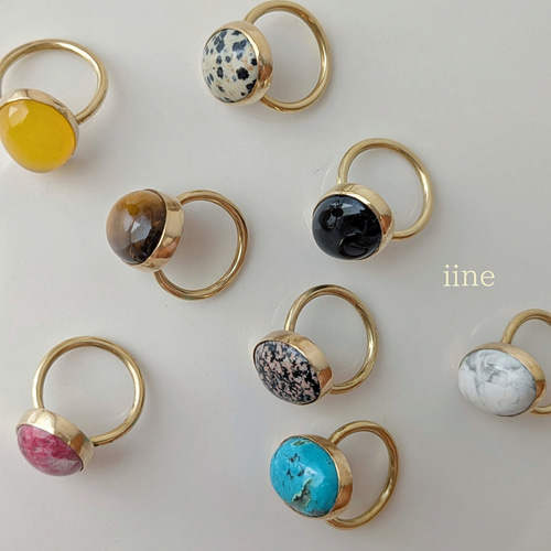 シルバー可】吸い込まれそうな美しい黒*天然石のオーバルリング