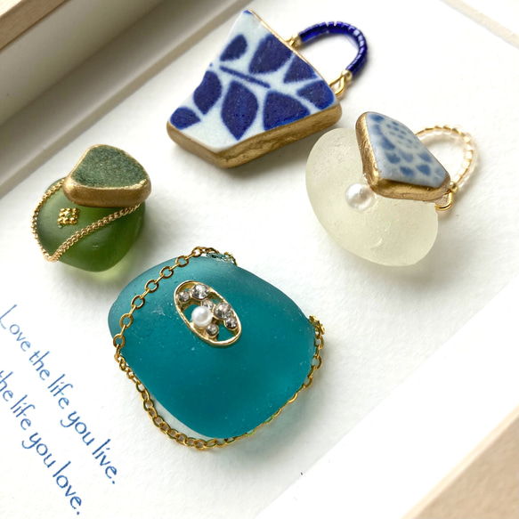 青いシーグラスのバッグ・シーグラスアート・インテリア小物・置物/壁かけ・シー陶器 3枚目の画像