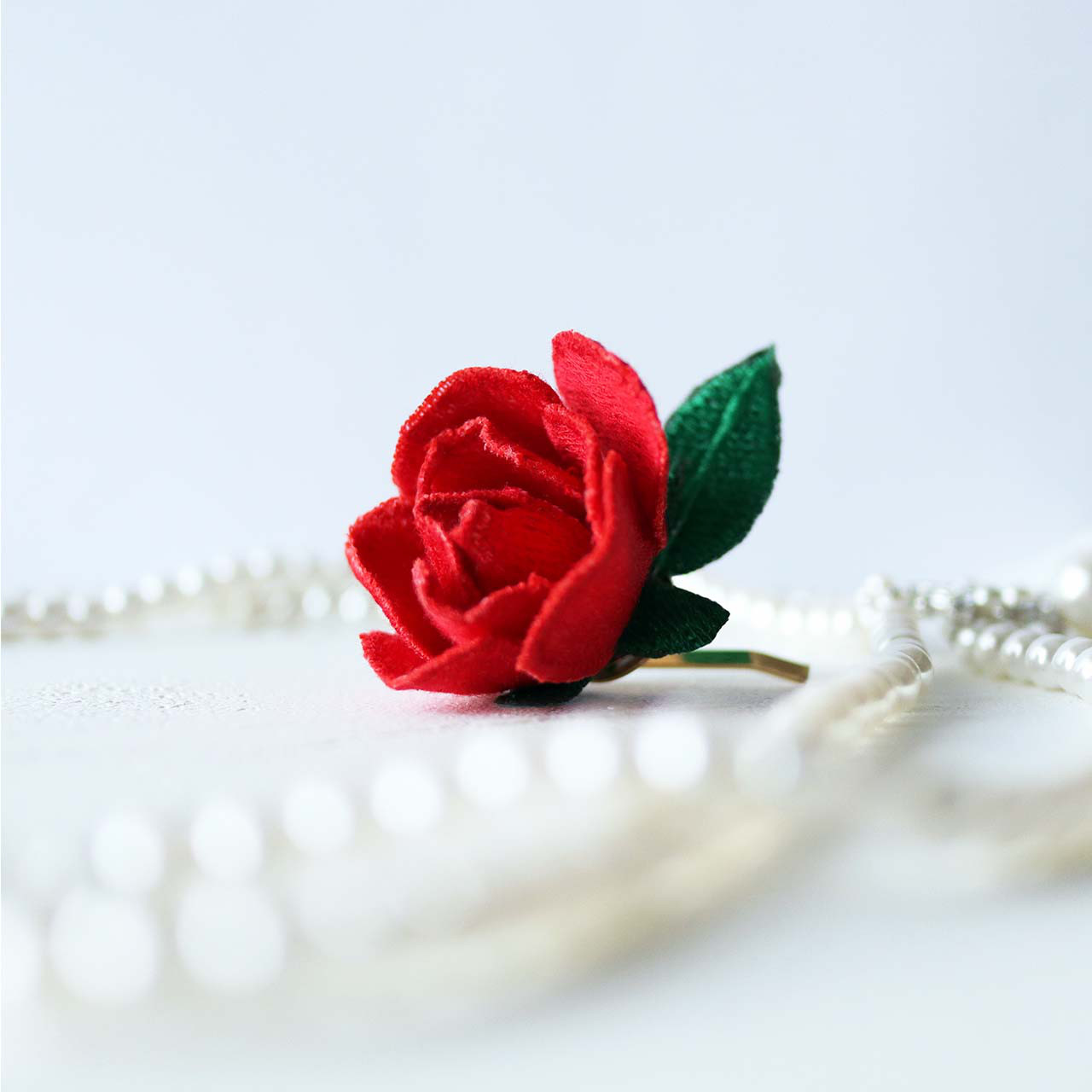 新品未使用 箱付き 本鼈甲 ブローチ お花 薔薇 べっ甲 工芸品
