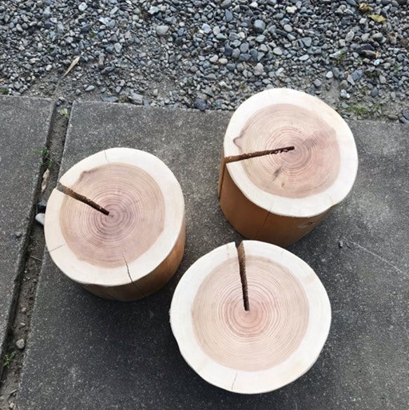 小さな椅子　丸太　子供椅子　持ち手穴有り　吉野杉　薪割り台　飾り台　花台　キャンプ　※一台あたり        Ω 人気・おすすめ｜使いやすい・旅行におすすめ 品質保証 全国発送 正規品・日本国内発送・安心保証付き