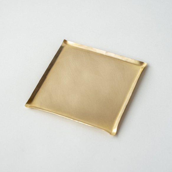 真鍮の四角皿/M　アクセサリートレイ　菓子皿  minimal plate <square-M> / brass 2枚目の画像
