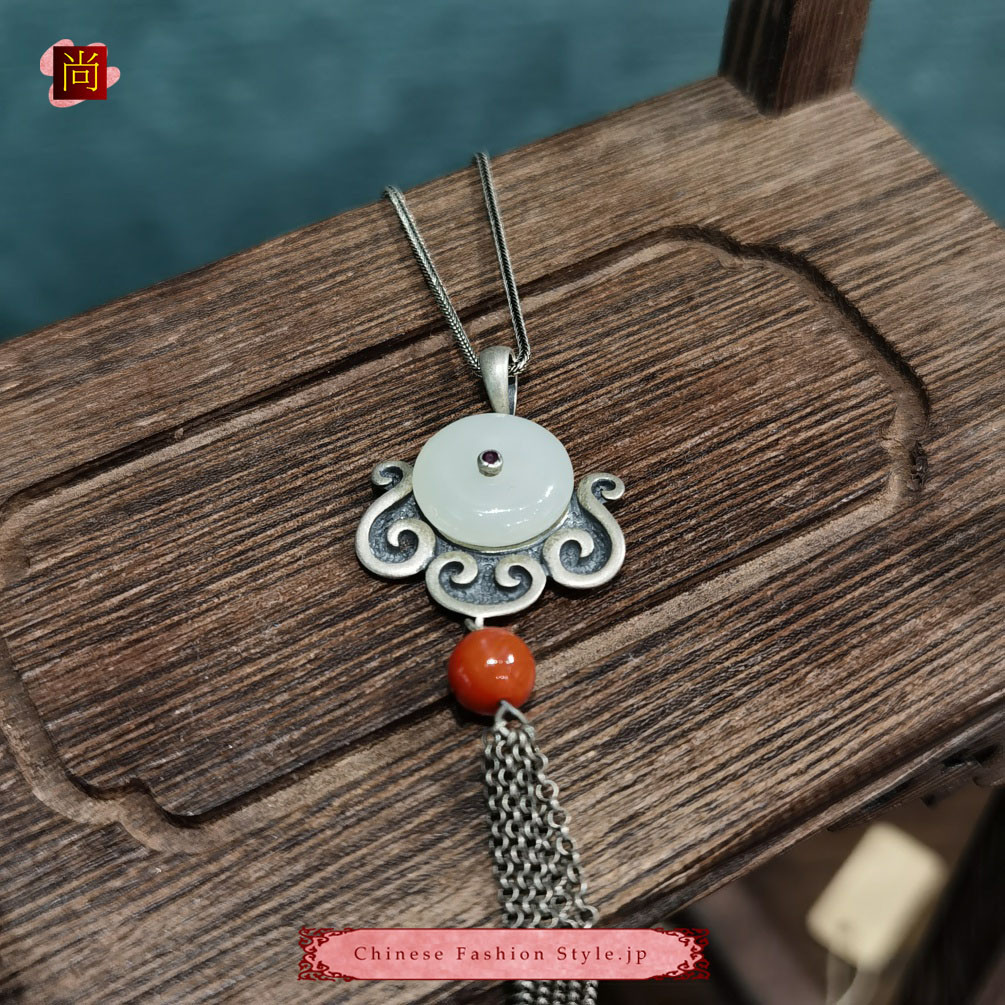 アジアの手仕事 シルバー 925 ペンダント ネックレス  天然石 5月  翡翠  南紅瑪瑙 中国レトロ#102