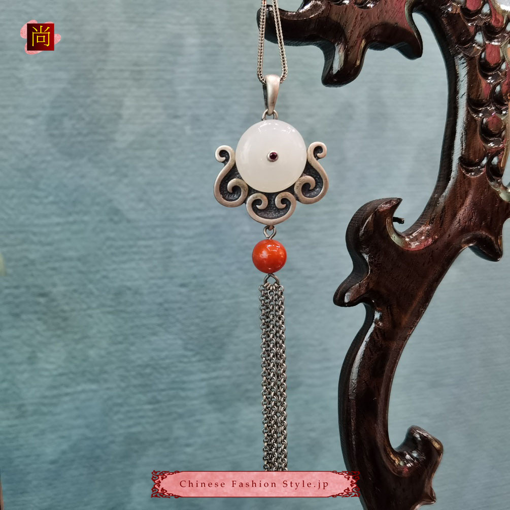 アジアの手仕事 シルバー 925 ペンダント ネックレス  天然石 5月  翡翠  南紅瑪瑙 中国レトロ#102