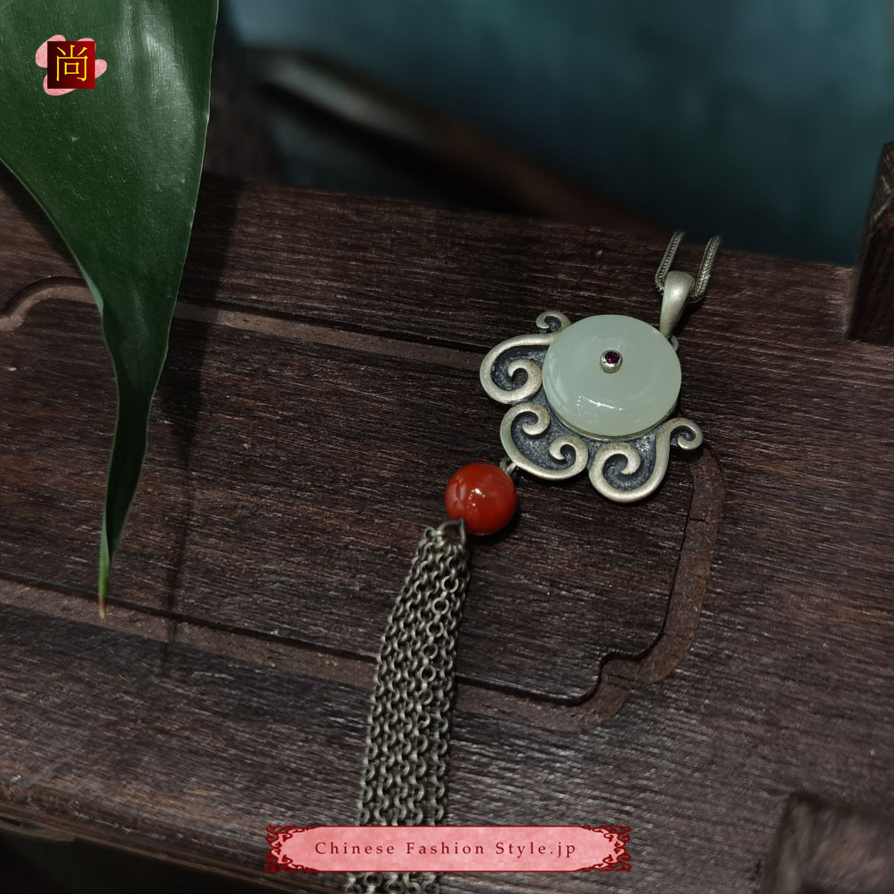 アジアの手仕事 シルバー 925 ペンダント ネックレス  天然石 5月  翡翠  南紅瑪瑙 中国レトロ#102