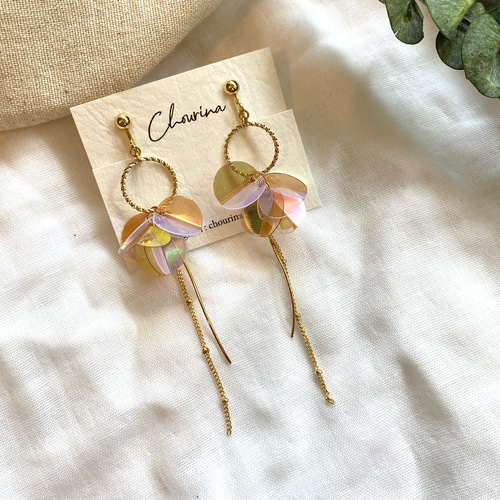 スパンコール＆ウェーブラインイヤリング／ピアス イヤリング 