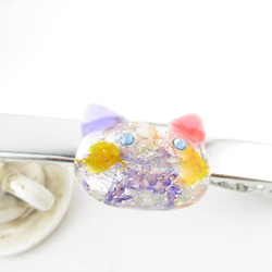 ドキドキニャンコは、クォーツをネコ目で眺めているけれど、とくに深くは考えていません。<創作ヘアクリップ>HC014 4枚目の画像