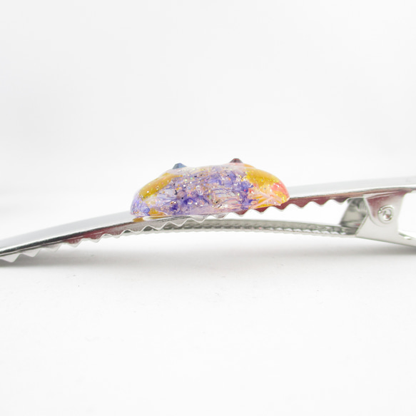 ドキドキニャンコは、クォーツをネコ目で眺めているけれど、とくに深くは考えていません。<創作ヘアクリップ>HC014 3枚目の画像