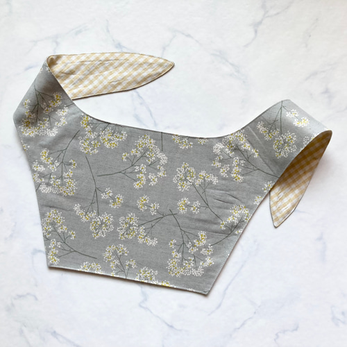 セーラーカラーのネッククーラー（かすみ草柄）保冷剤ポケット