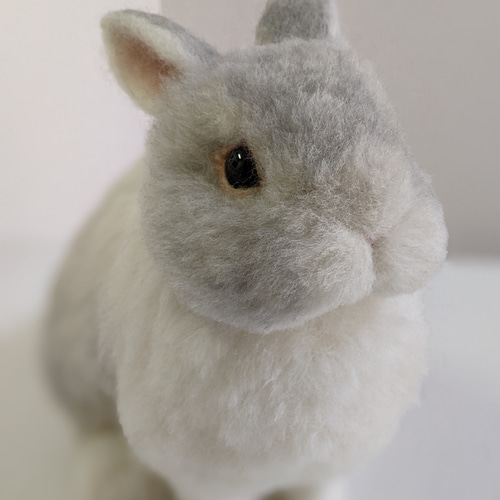 ネザーランドドワーフ（うさぎ）薄グレー 植毛 羊毛フェルト Rinmama