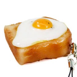 食べちゃいそうな 目玉焼き トースト 食品サンプル キーホルダー ストラップ マグネット ブローチ ヘアゴム 12枚目の画像