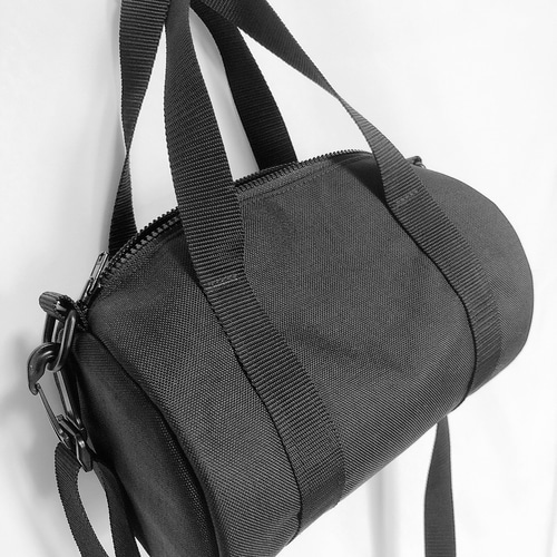 ブラックナイロンボストンバッグ ナイロンキルティング ボストンバッグ – muta Online Store