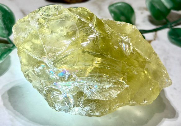 変革の石✨ 虹 オウロヴェルデクォーツ メタモルフォーゼス ラフ