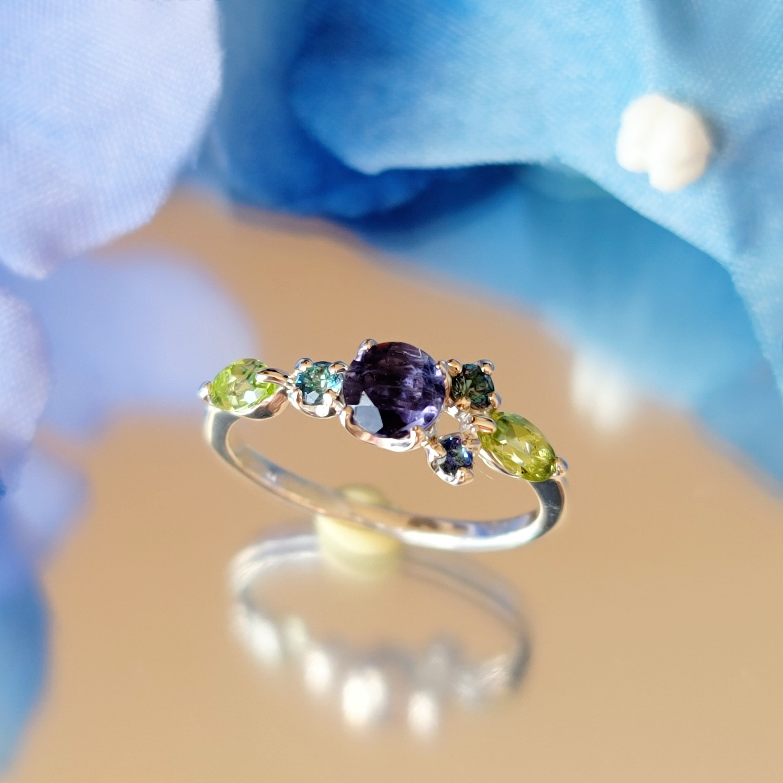 ◇天然石＊紫陽花＊ミスティックトパーズ＊アイオライト＊ぺリドットH-119RH