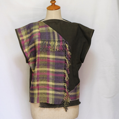 ベスト (A)   手編み　草木染め(栗)