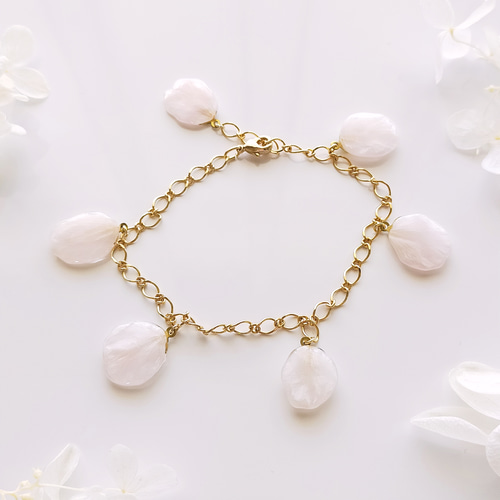 1点のみ】Everpink Sakura. 本物のお花 桜の花びら舞うチェーン