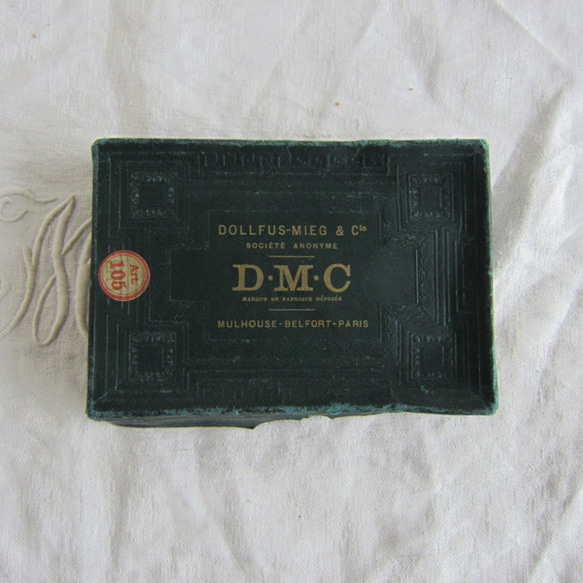 DMC刺繍糸9本ホワイト箱付フランスアンティーク 4枚目の画像