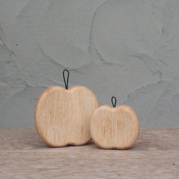 【送料無料】フルーツ オブジェ Ｓサイズ 木製 無垢材 ナチュラル 洋なし アップル パイナップル 果物 キッチン 4枚目の画像