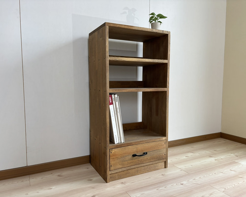 木のぬくもりのある本棚（1） サイズオーダー可】木のぬくもり感じるブックシェルフ/引出付/45cm