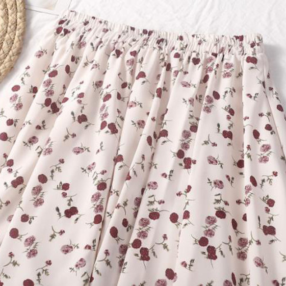 かわいい小花柄 シフォンプリントのスカート 夏の涼しげなプリーツスカート 2枚目の画像