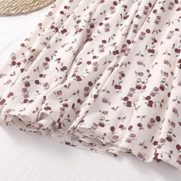 かわいい小花柄 シフォンプリントのスカート 夏の涼しげなプリーツスカート 3枚目の画像