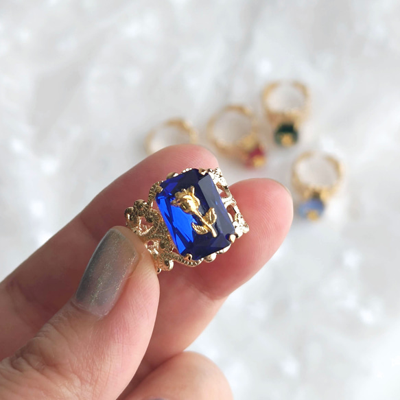 大水晶玻璃・浪漫戒指｜藍藍色古董寶塚哥特式 第3張的照片