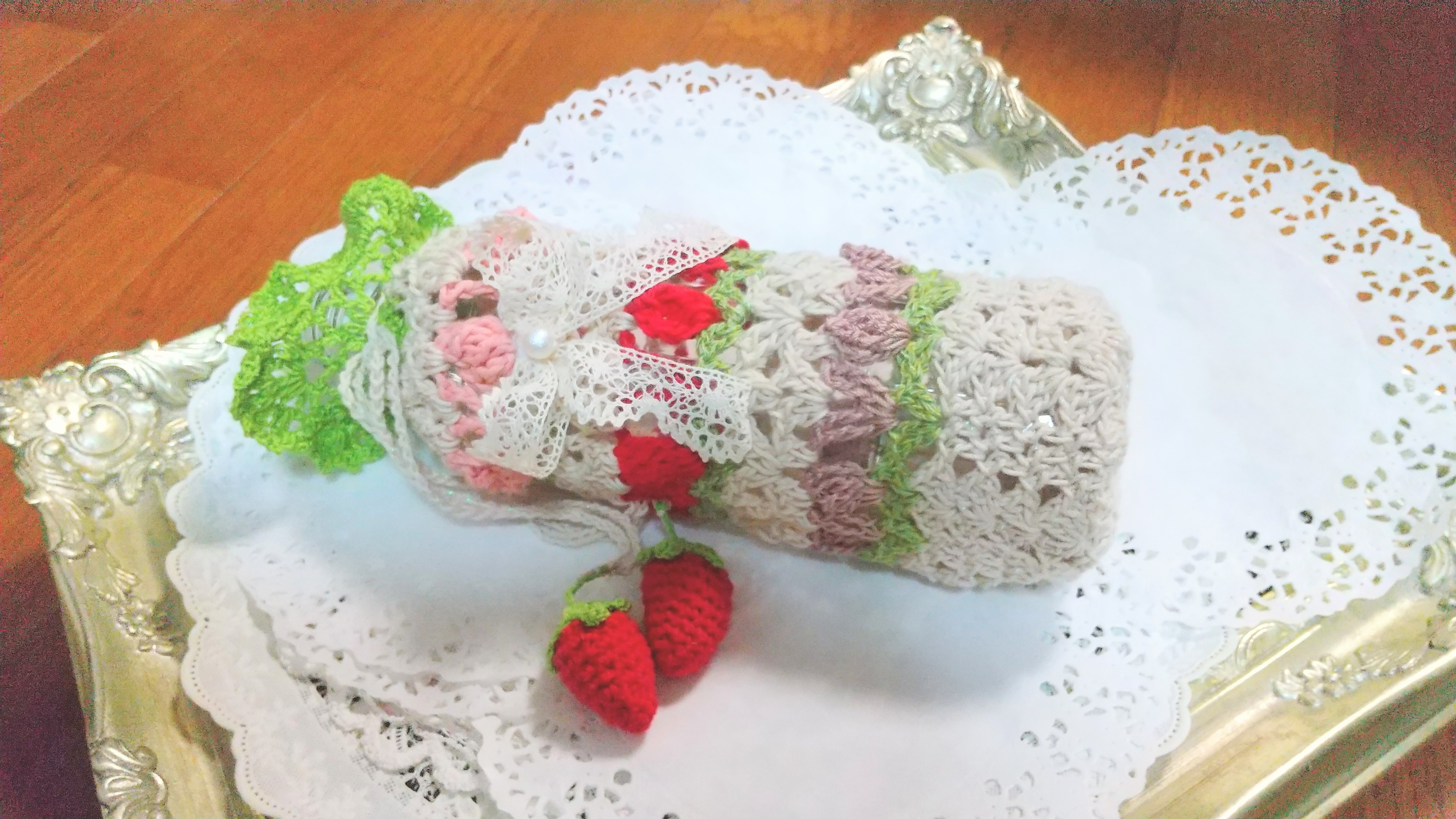 ペットボトルカバー　リバティジョアンナ/いちごラテ　ハンドメイド ペットボトルカバー リバティジョアンナ/いちごラテ ハンドメイド