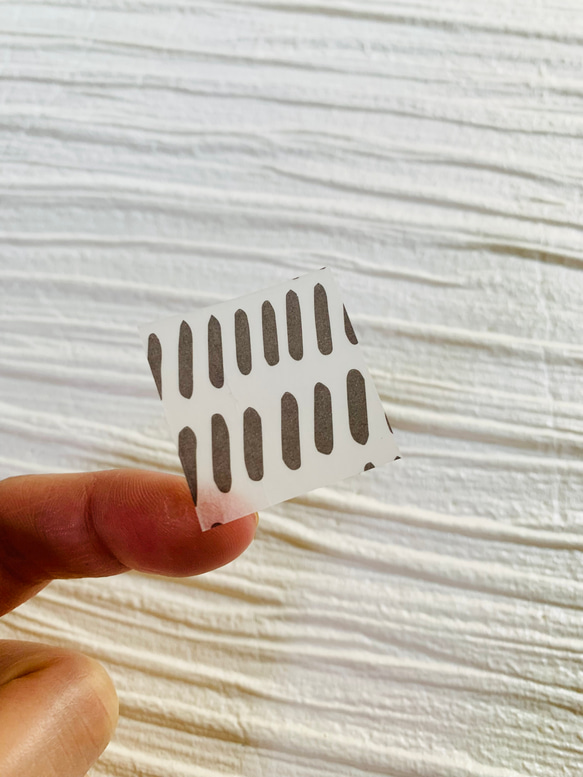 半透明　シンプル　モノトーン　手描き風シール たっぷり30枚　3cm角 5枚目の画像