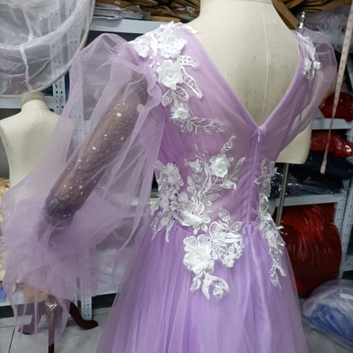 憧れのドレスカラードレス高级刺繍 前撮り シースルー袖 小花