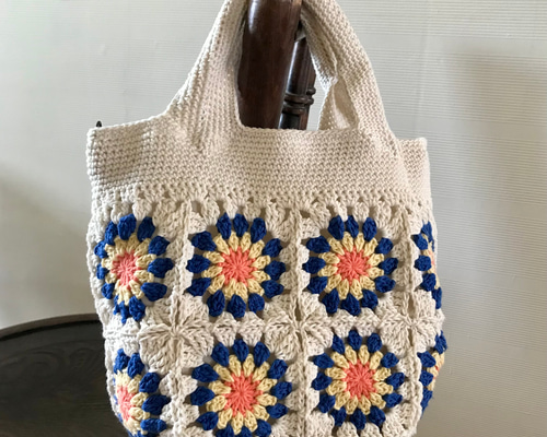 みつき　トートバック　モチーフ たち耳うさぎAのスクエアトート（グレイ×黒）