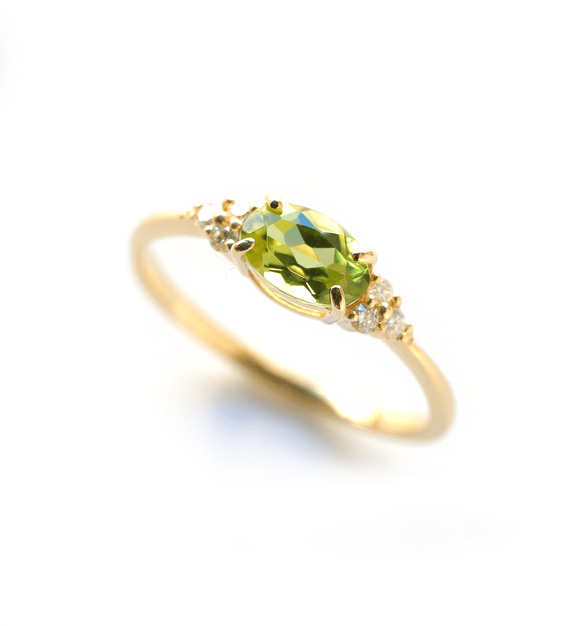 ペリドット＆ダイヤモンド K18リング オーバルカット ~Ello Ulmia~ 8月  