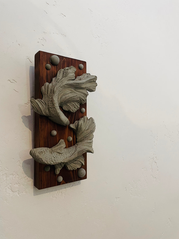 彫刻アート / 壁掛け / 熱帯魚 / ベタ / 左官屋てづくりの一点物 / モルタル造形 1枚目の画像