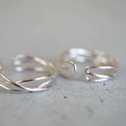 開口戒指/耳夾 925銀 / 一組兩個鬆散編織的戒指，也可作耳夾佩戴 第6張的照片