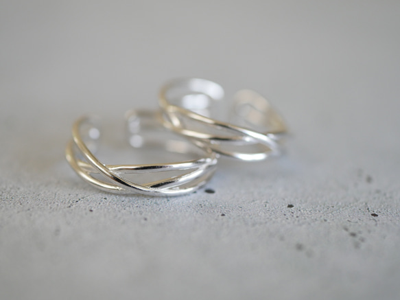 開口戒指/耳夾 925銀 / 一組兩個鬆散編織的戒指，也可作耳夾佩戴 第3張的照片