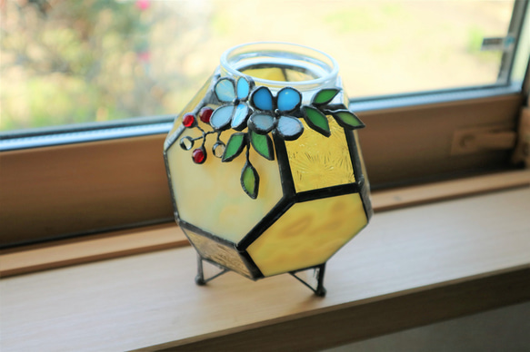 ミルクガラスのアロマランプ(花付き) 4枚目の画像