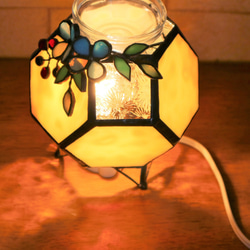 ミルクガラスのアロマランプ(花付き) 8枚目の画像