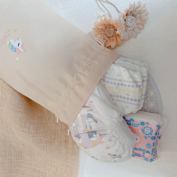 《サイズオーダー可》　入園　入学　名入れ　刺繍　巾着　レインボー　お名前入り　出産祝い　プレゼント 2枚目の画像
