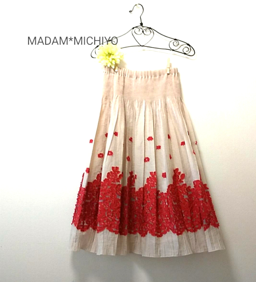 セール❗[送料無料]即納❗　　 　　　　　　　 　　 　　　♥ 　ジャカード柄スカート　　　　裏地つき