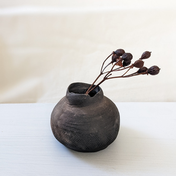 陶器の一輪挿し 野焼きB 一輪挿し・花瓶・花器 もじゃとおひげ 陶器の一輪挿し 野焼きB 一輪挿し・花瓶・花器 もじゃとおひげ